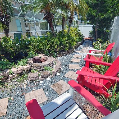 Cozy And Conveniently Located Pool Home With Free Wifi タンパ エクステリア 写真